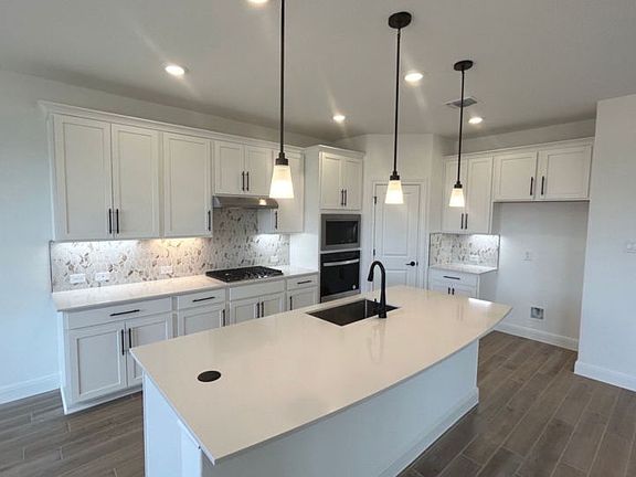 Eat-In Kitchen Island