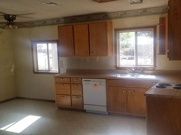 5th image of 166 E Papago Way