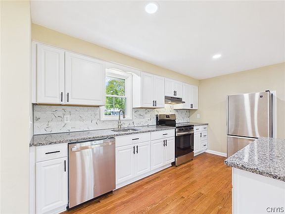 4th image of 126 Downing Rd
