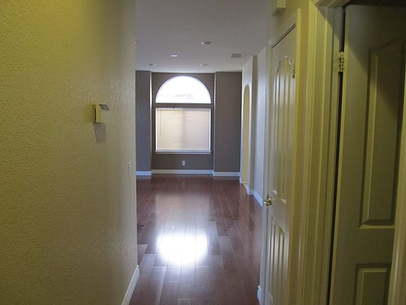 5th image of 5744 Marseilles Dr