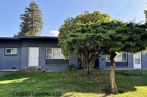 1628 G St Photo 1
