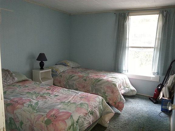 2nd image of 824 Franklin St