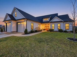 110 Classic Ct, Versailles, KY