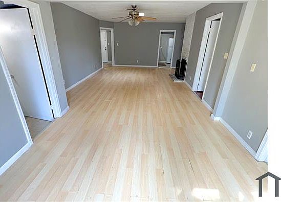 3rd image of 3216 Hurley Way