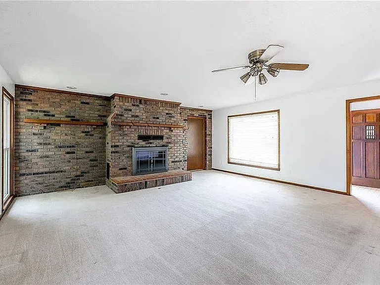 430 N Persimmon Dr — Photo 14