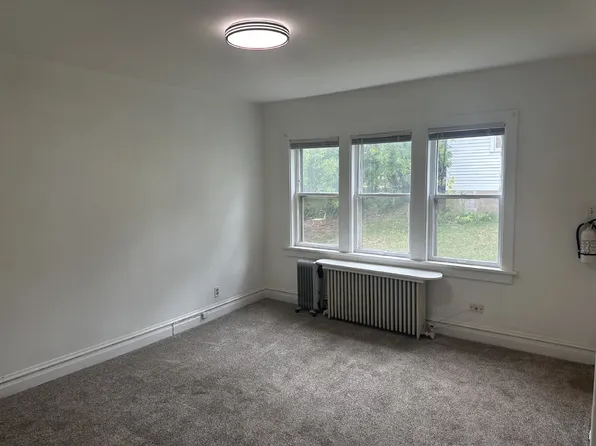 Studio, $950, 1531 E 1st St, Duluth, MN 55812