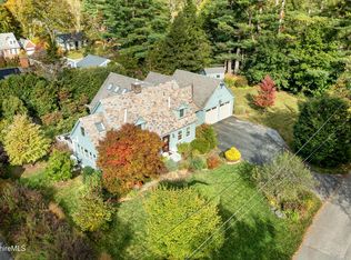 31 Berkshire Dr, Williamstown, MA 01267
