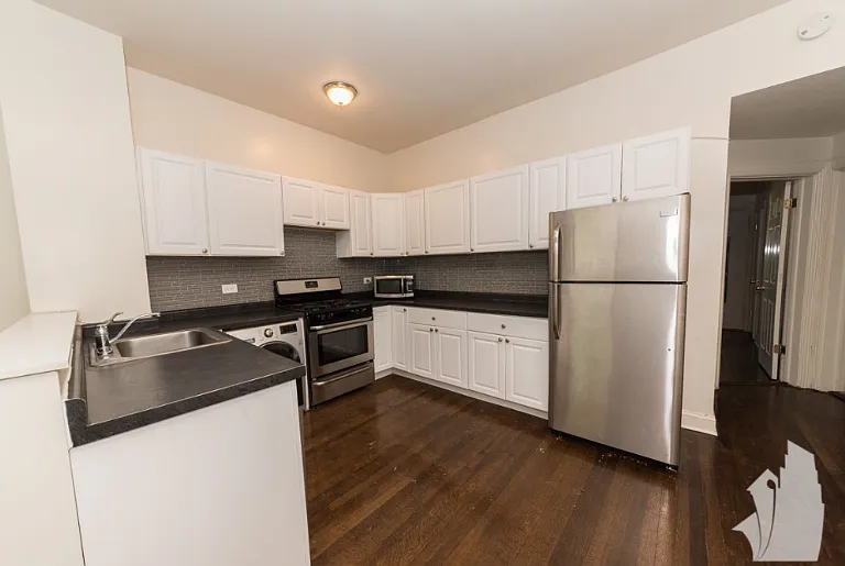839 W Cornelia Ave #1S — Photo 2