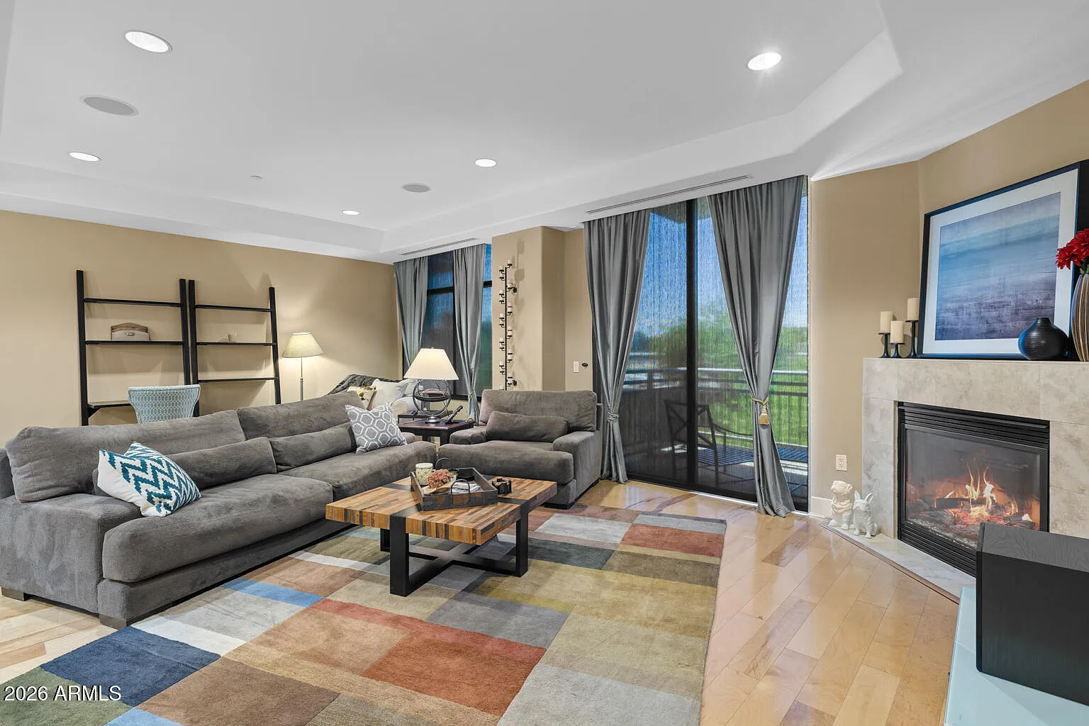 2 bed, 2.0 bath, 2077 sqft, $5,995 — Photo 3