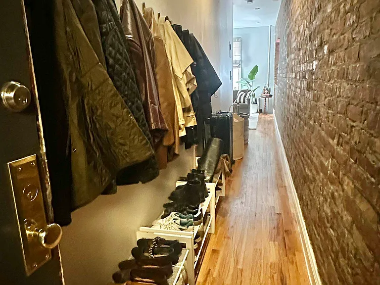 235 E 4th St #4E — Photo 14
