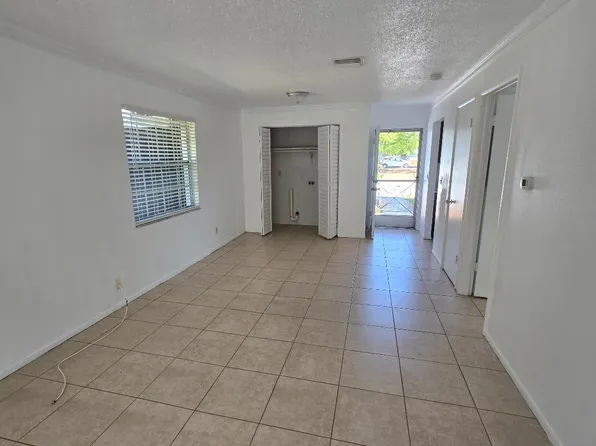 2233 Curlew Ave APT B, Dunedin, FL 34698