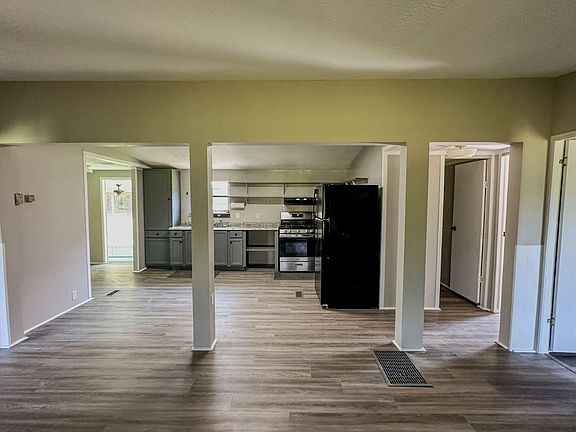 3rd image of 7416 SW 38th Ave