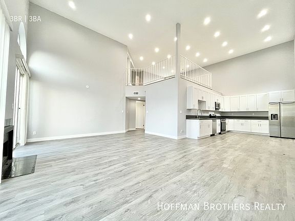2nd image of 11935 Goshen Ave #302