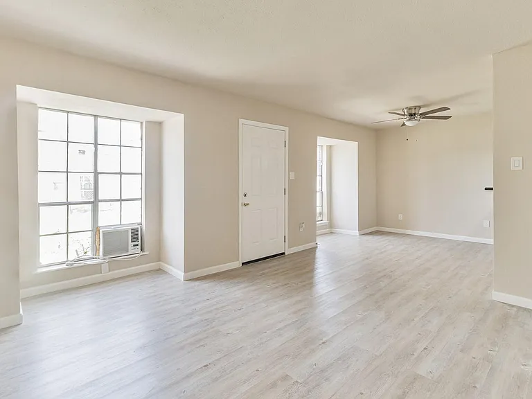 6815 Beachwood St #1 — Photo 6