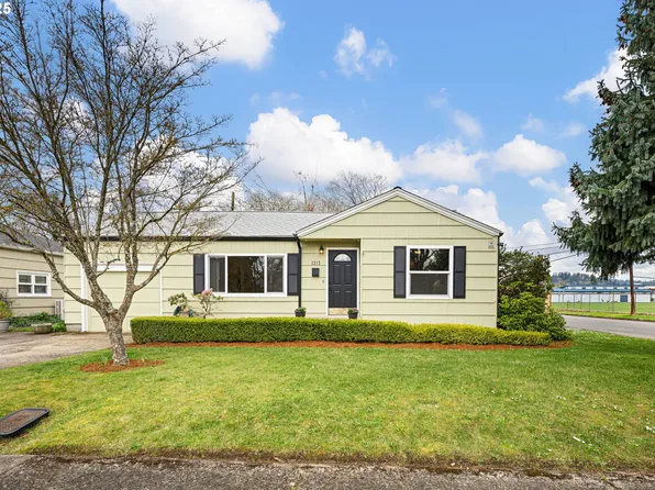 1213 Modoc St, Springfield, OR 97477