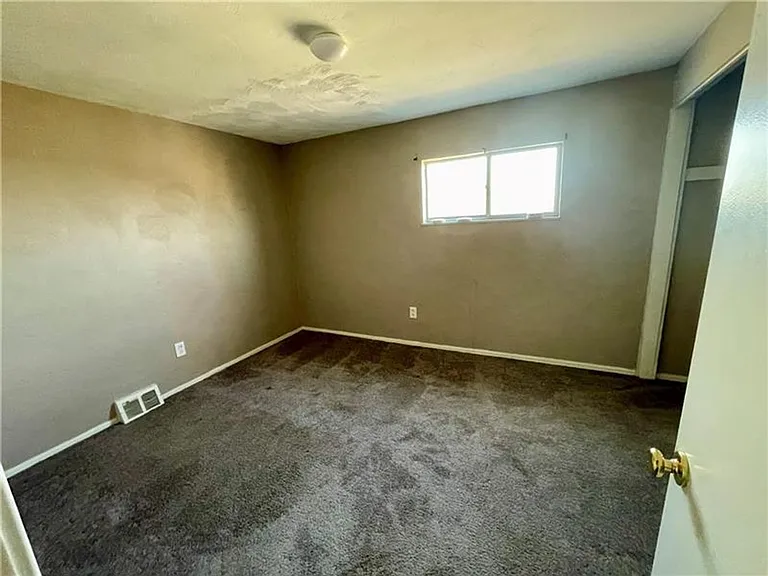 545 Pacific Ave — Photo 11