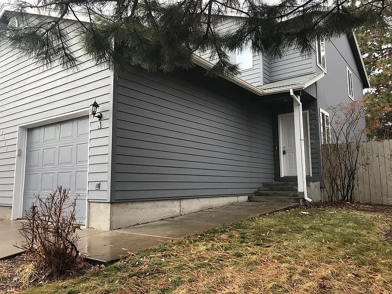 2125 NW Deschutes Pl #A — Photo 2