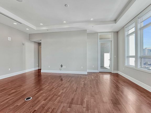 4th image of 5455 Landmark Pl Unit 701