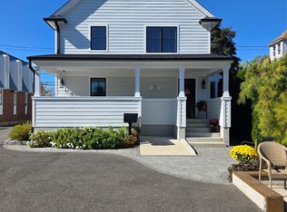 107 Cooper St, Babylon, NY 11702