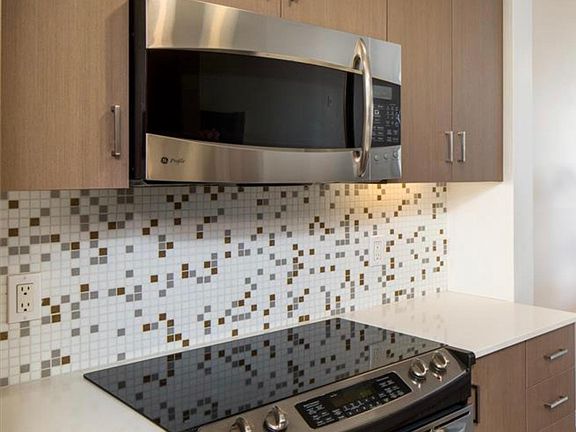 5th image of 3100 6th Ave Unit 406