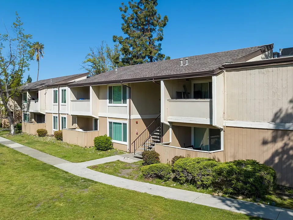 Polo Run Apartments
