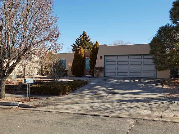 2nd image of 2122 Avenida De Las Alturas
