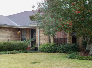 1249 Olde Oaks Dr, Westwego, LA 70094