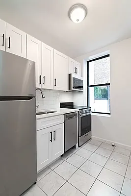 Rented by REAL New York | media 9