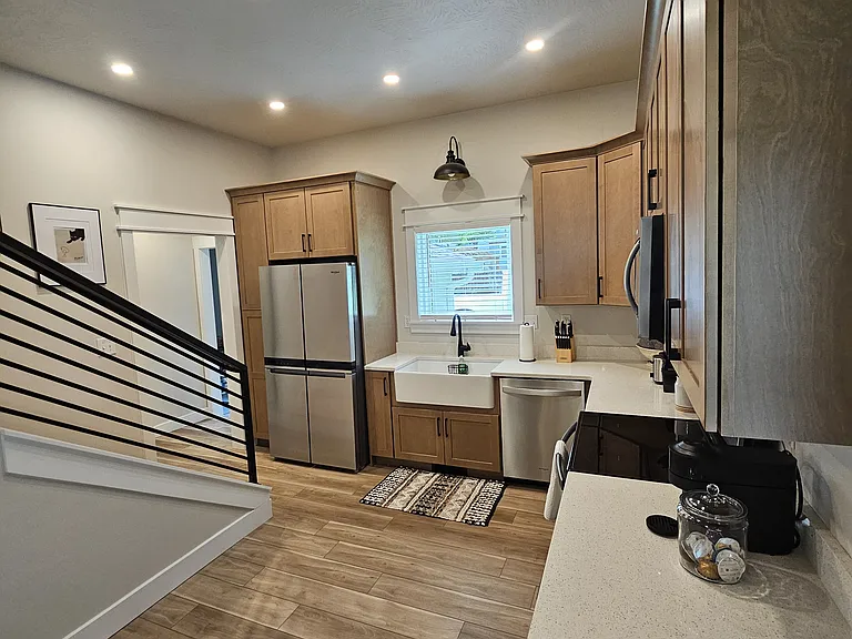 831 S Grant Ave — Photo 4