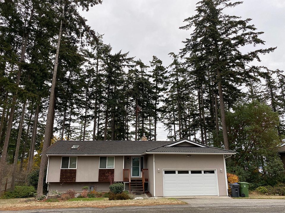 1st image of 1128 SW Fairhaven Dr #1
