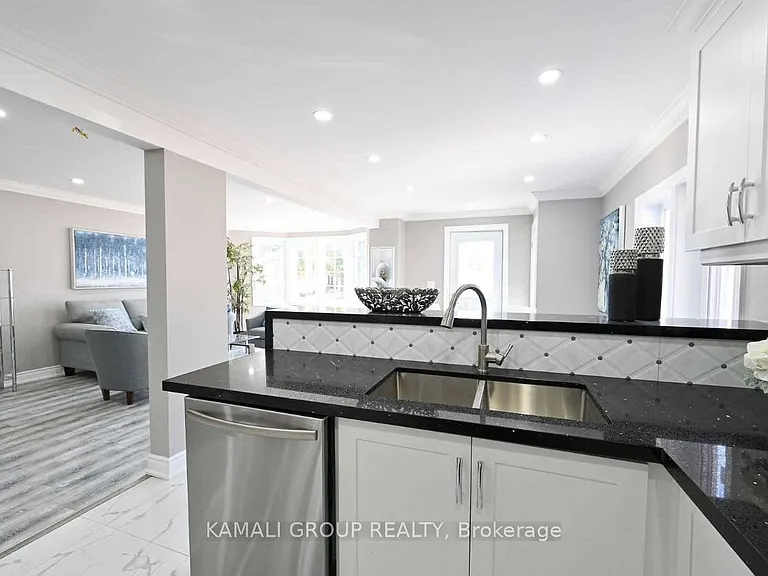 39 Walter Ave S #MAIN — Photo 12