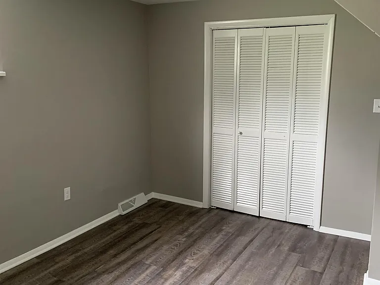 555 New Alexandria Rd #1 — Photo 6