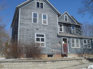 401 1st St E, Jordan, MN 55352