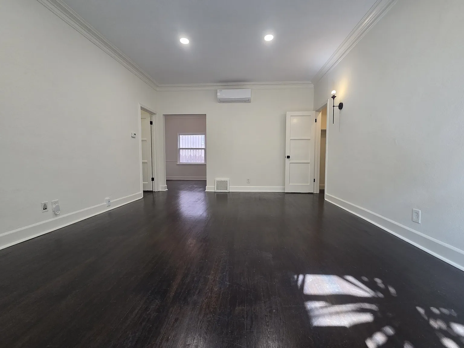 1 bed, 900 sqft, $3,195 — Photo 3