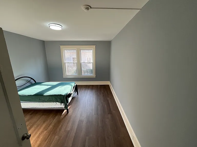 724 S Broad St — Photo 9