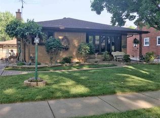 24412 Princeton St, Saint Clair Shores, MI 48080