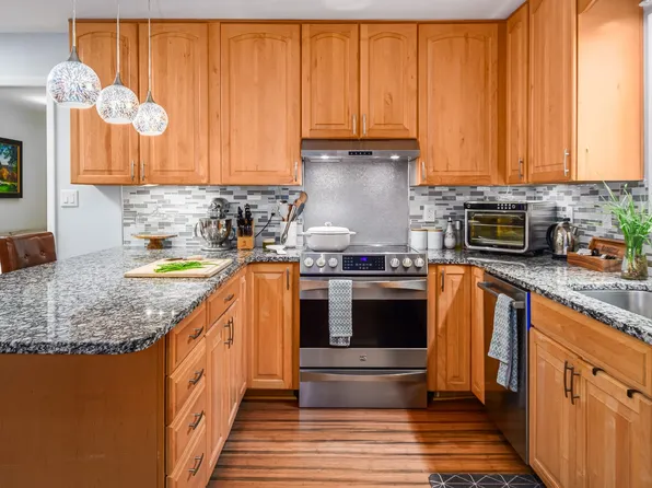 1003 Wave Rd, Chapel Hill, NC 27517