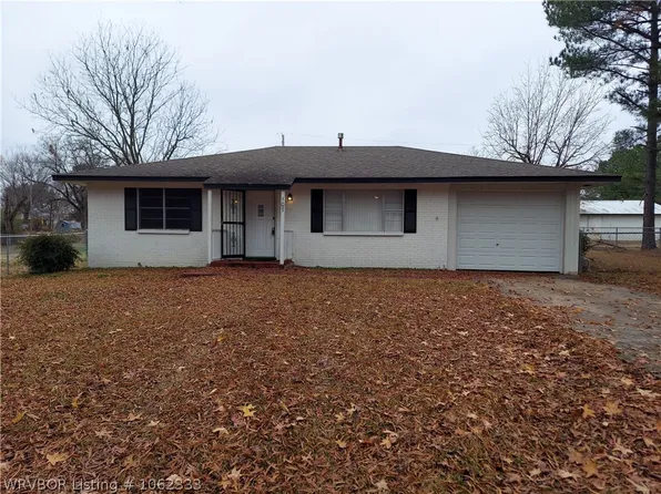 107 N Cherry St, Hartford, AR 72938