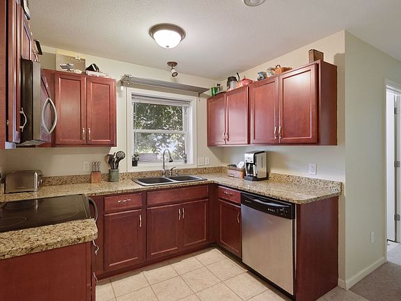 4th image of 2327 Marshall St NE #1