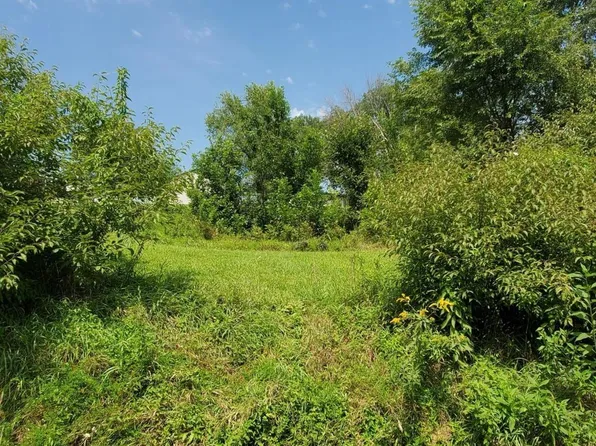 8115 Linden St, Dexter, IA 50070