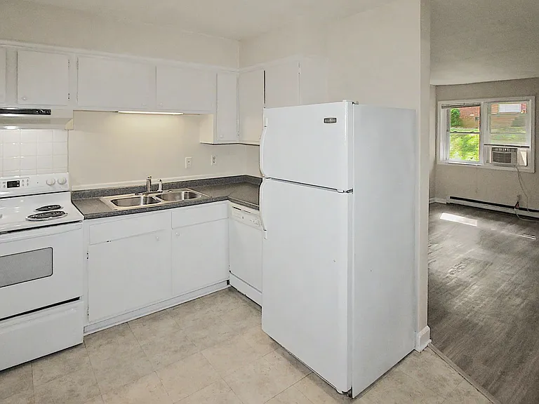 2535 Vail Ave — Photo 6