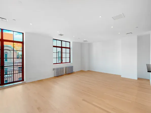 132 Perry Street image 1 of 11