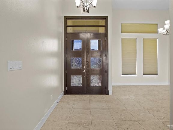 3rd image of 2607 Piquin St