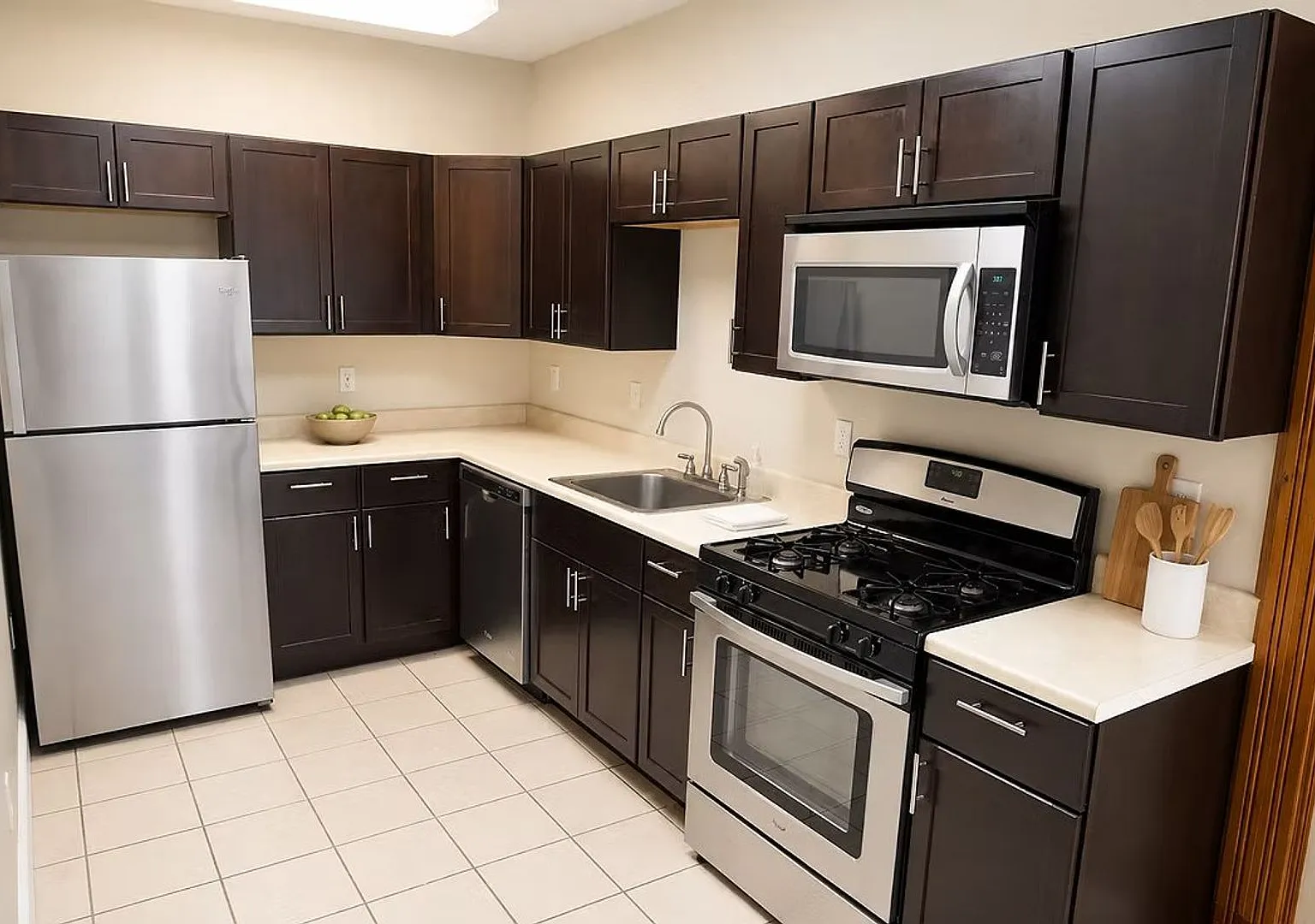 55 Main, Binghamton NY-available for 2025-2026 school year — Photo 4