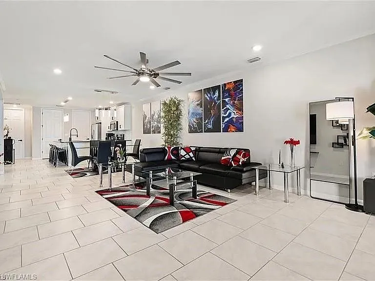 2 bed, 2.0 bath, 1519 sqft, $6,500 — Photo 2