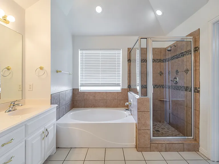 5813 Blackmon Ct — Photo 11