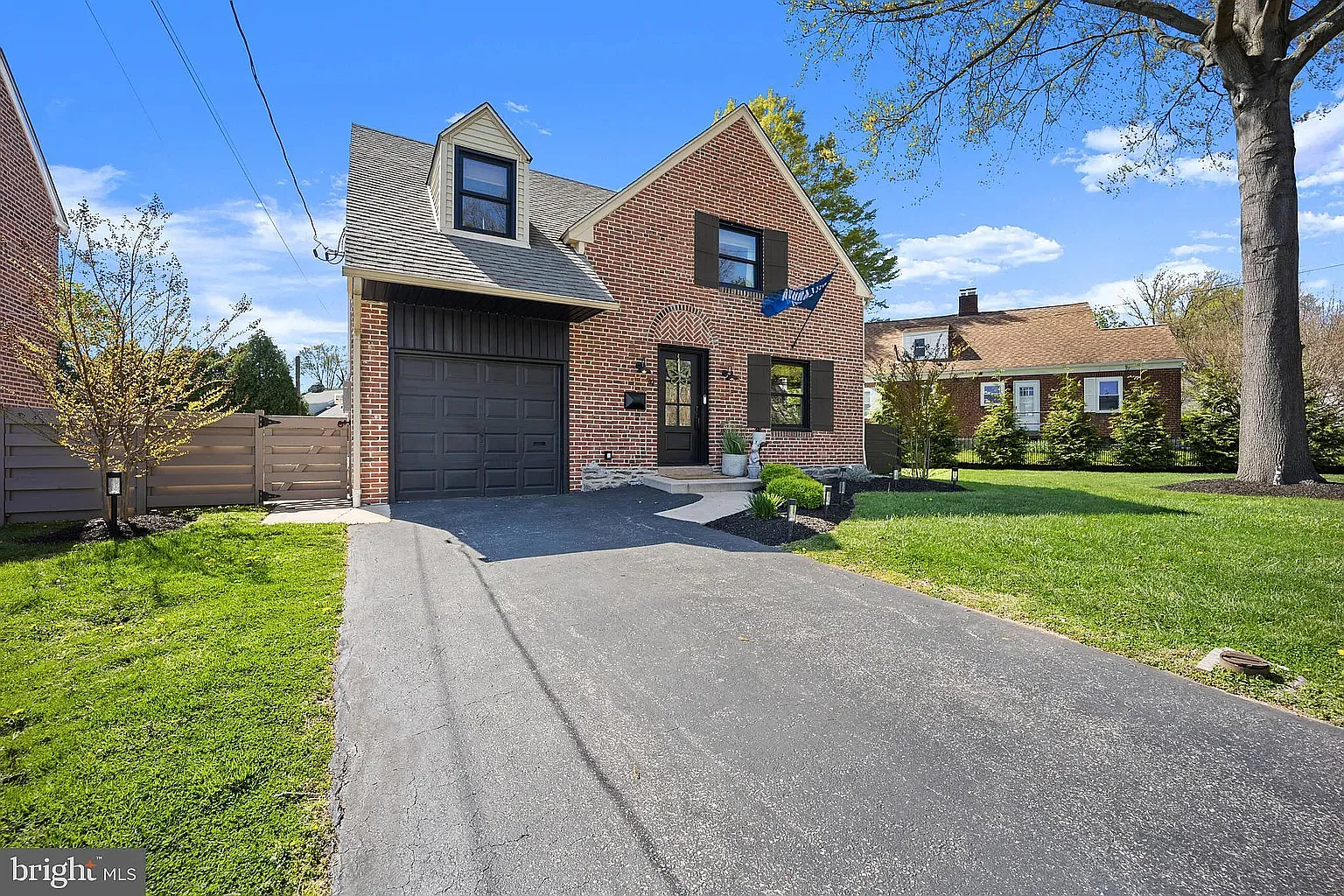 3 bed, 1.5 bath, 1500 sqft, $3,400 — Photo 1