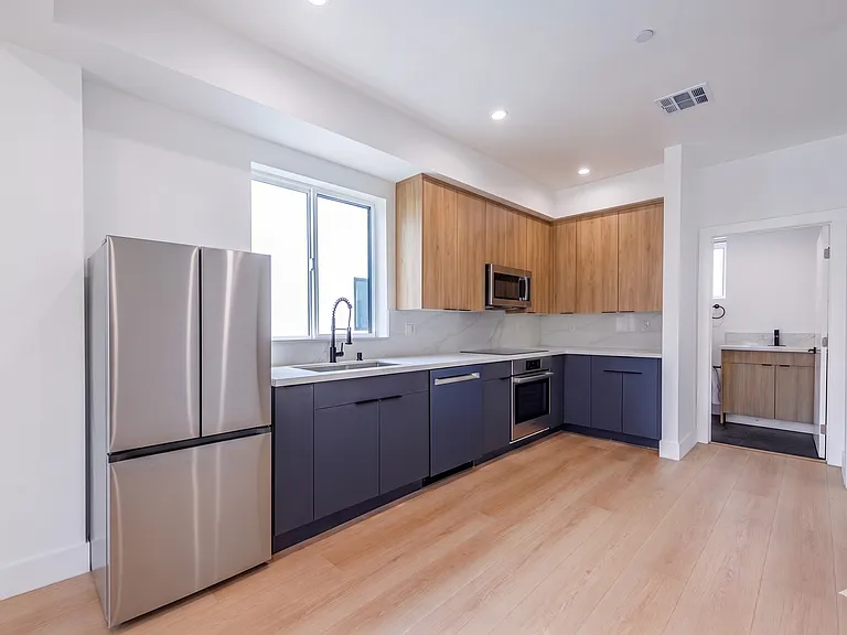 2026 Luxury 3, 4 & 5 Bed Townhomes — Photo 101