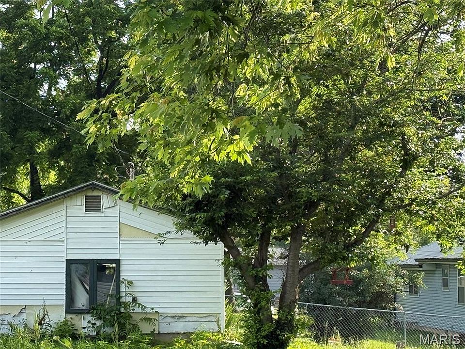 2nd image of 101 Thompson St #A