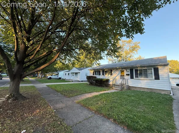 22372 Ira Blvd, Warren, MI 48091